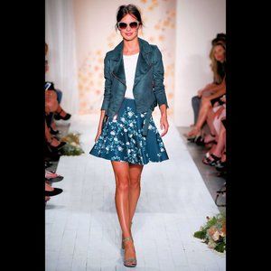 LC Lauren Conrad Runway Scuba Woodland Enchanted Green Floral Skirt Size 14 EUC